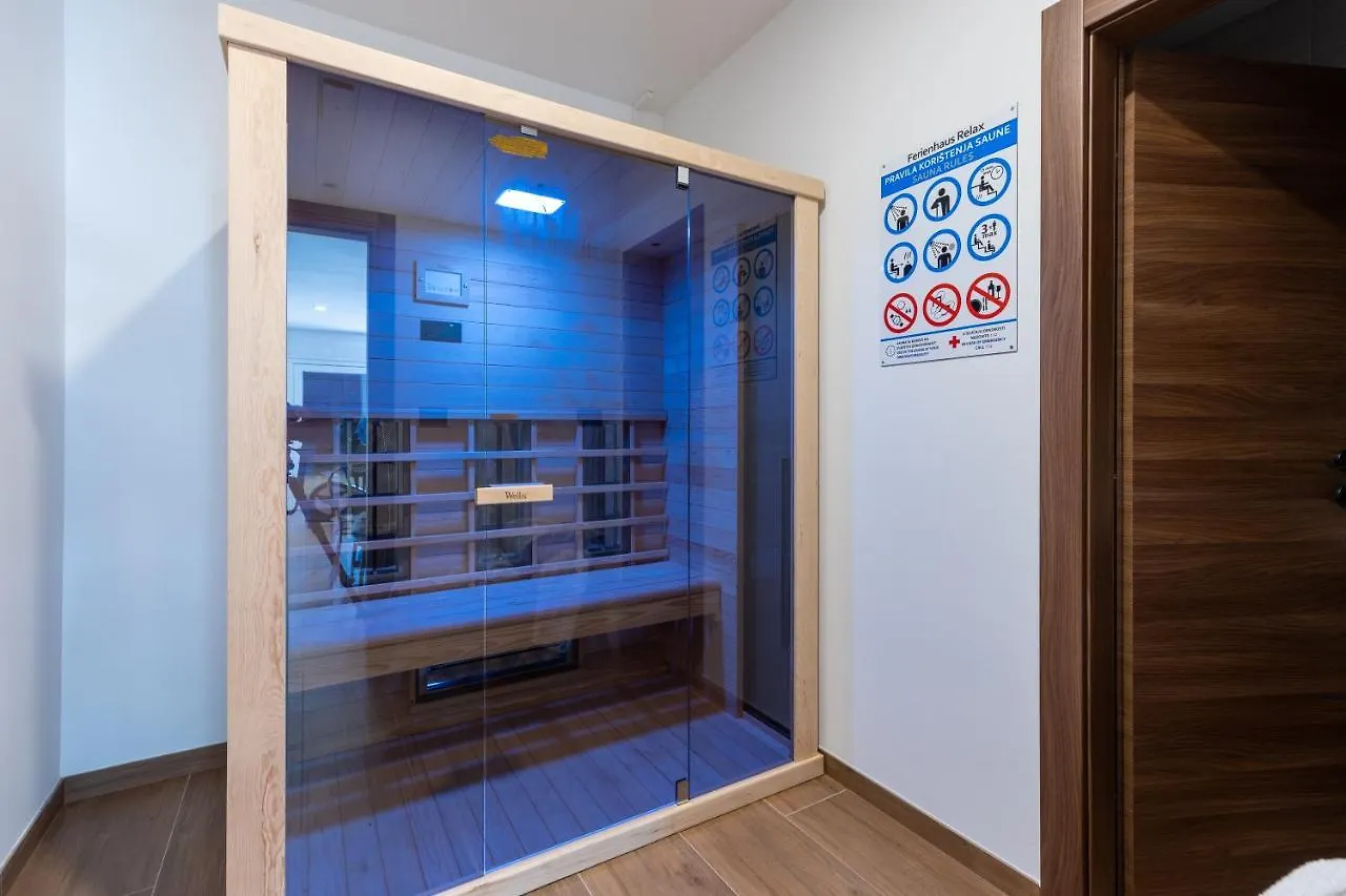 Ferienhaus Relax - Beheizter - Heated Pool Kastela Croatia