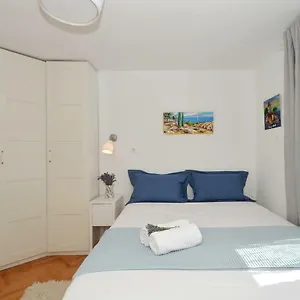 Apartment Bora Bora, Kaštela